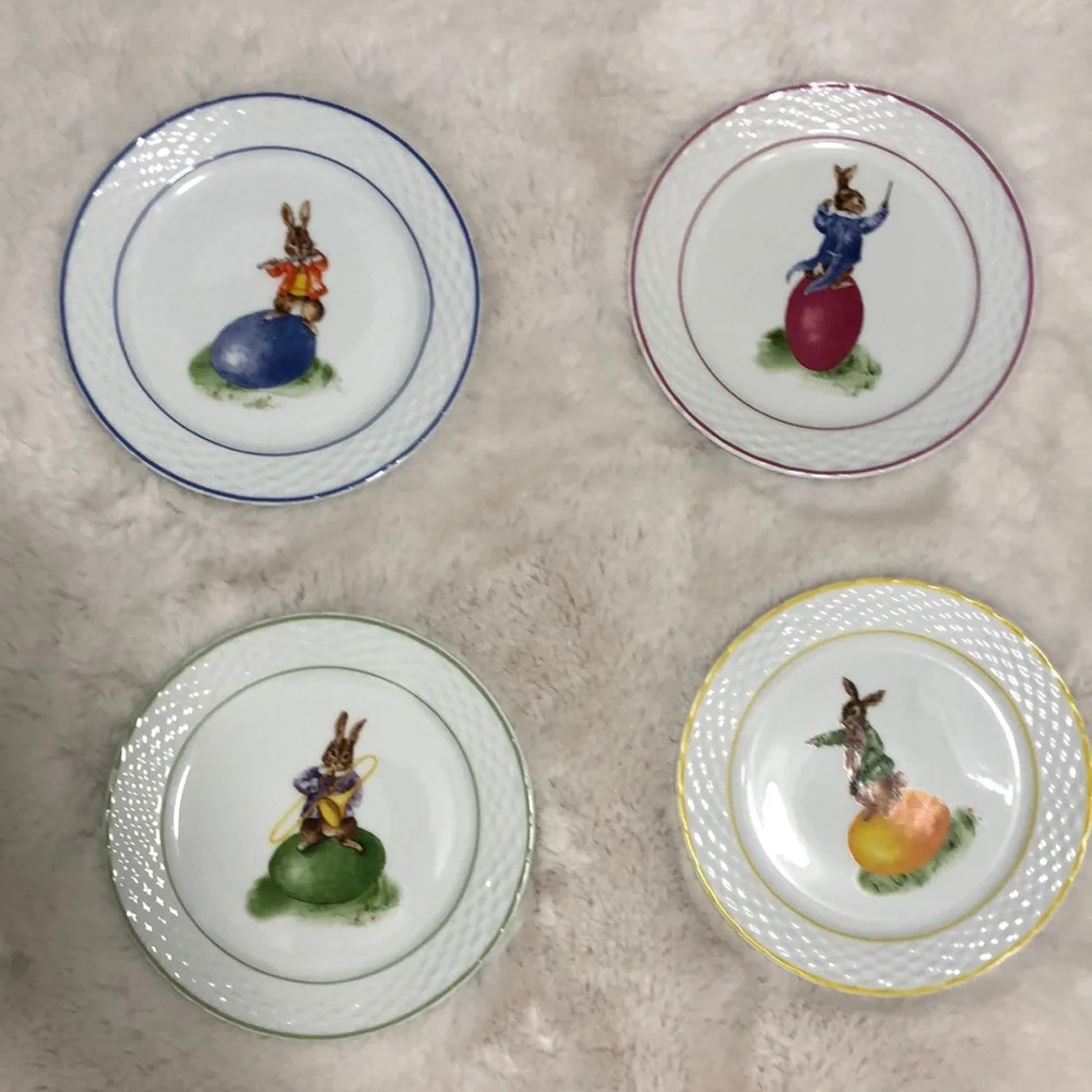 Williams Sonoma Vintage Bunny Band dessert plates set